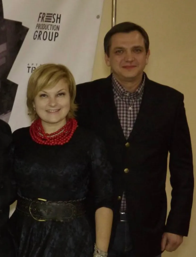 Артистка Бурмака с двоюродным братом-нардепом Павленко Артистка Бурмака с двоюродным братом-нардепом Павленко