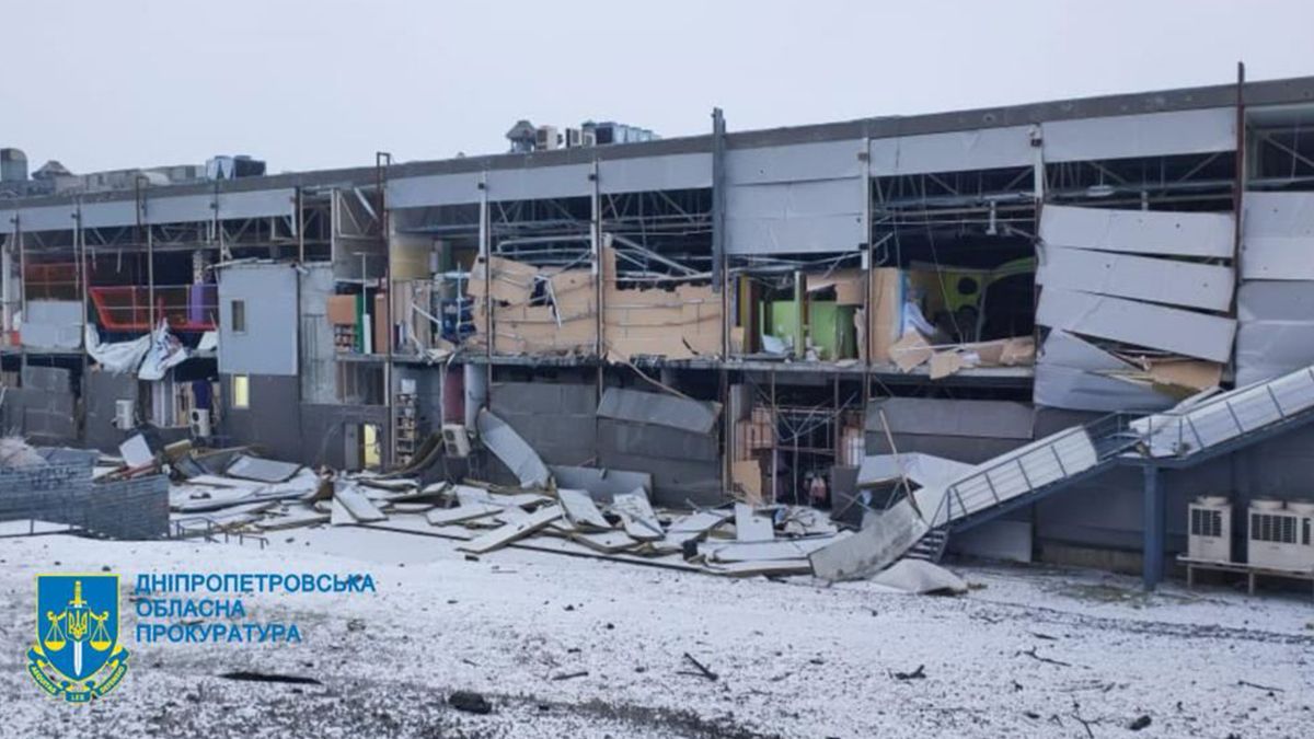 Росія знищила "Ашан" в Кривому Розі: Кислиця нагадав, що мережа досі платить податки Путіну - 24 Канал Росія знищила "Ашан" в Кривому Розі: Кислиця нагадав, що мережа досі платить податки Путіну - 24 Канал