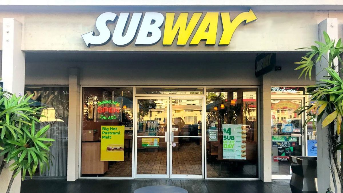 Subway спонсирует войну