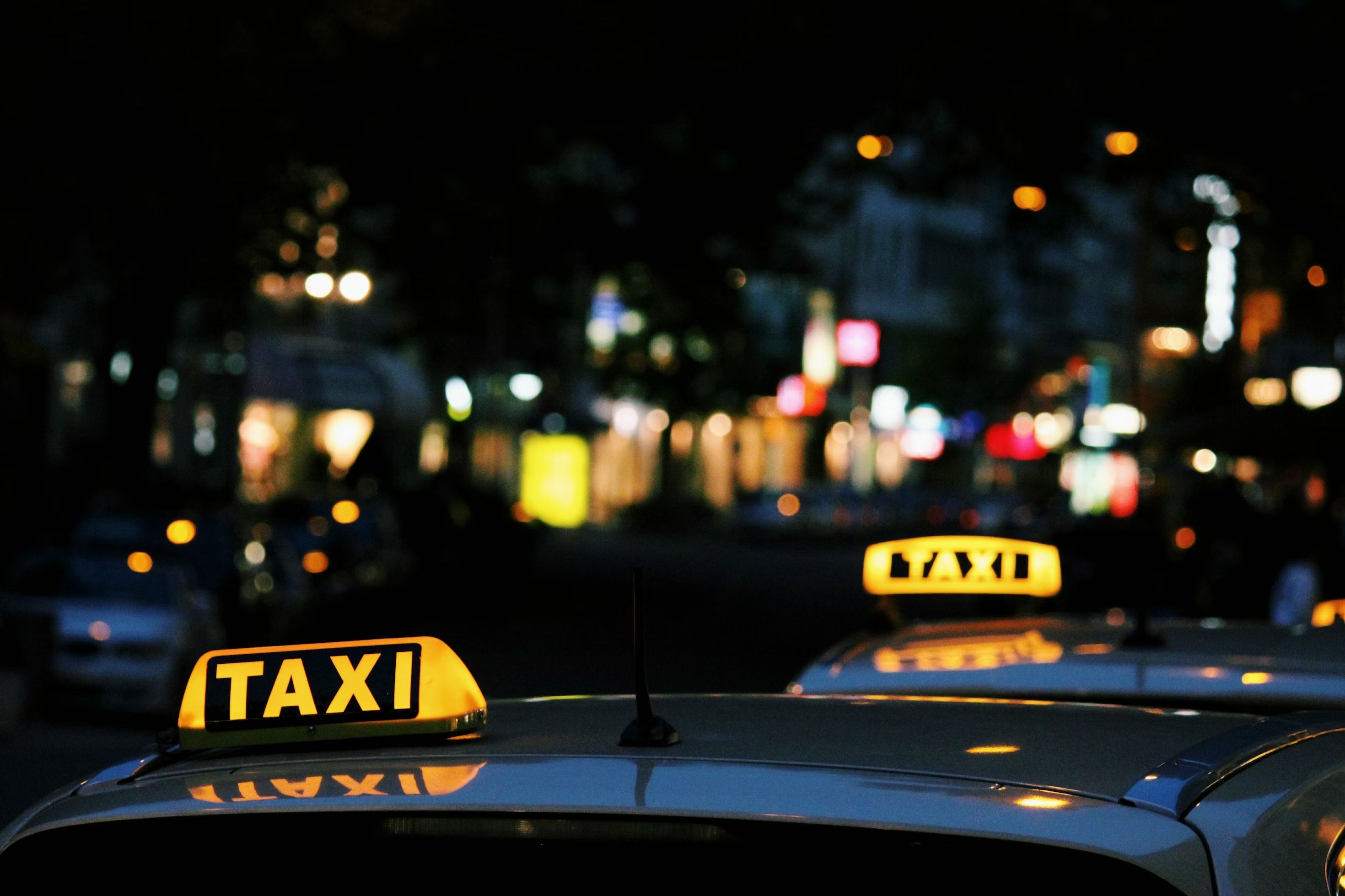 Податкова перевіряє таксистів