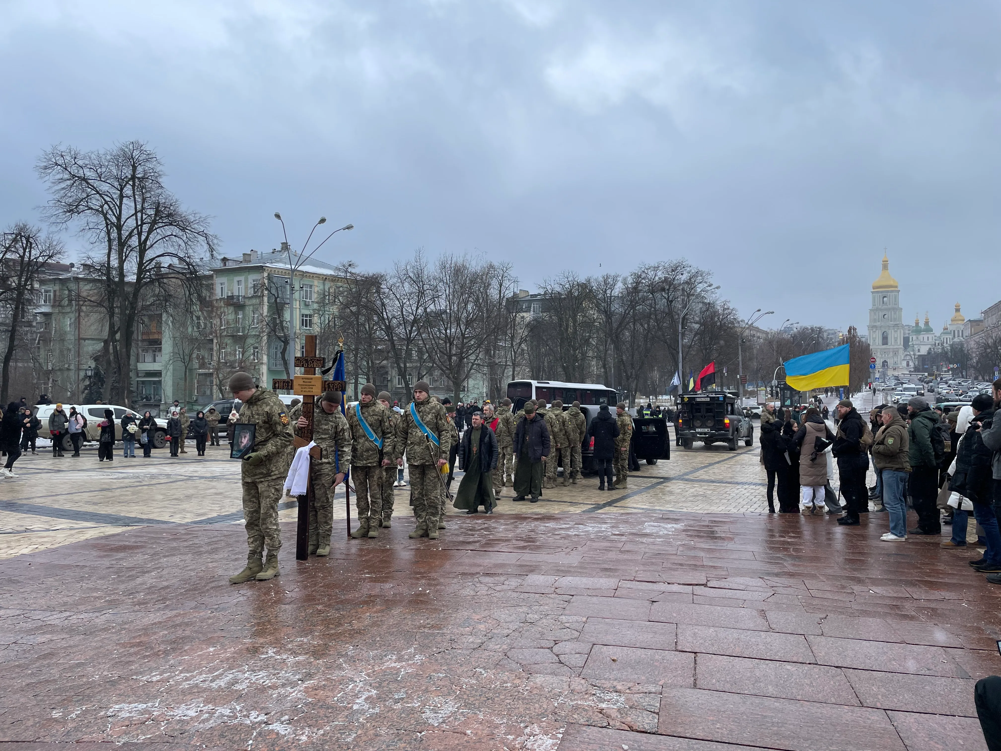 Захисника відспівують у соборі