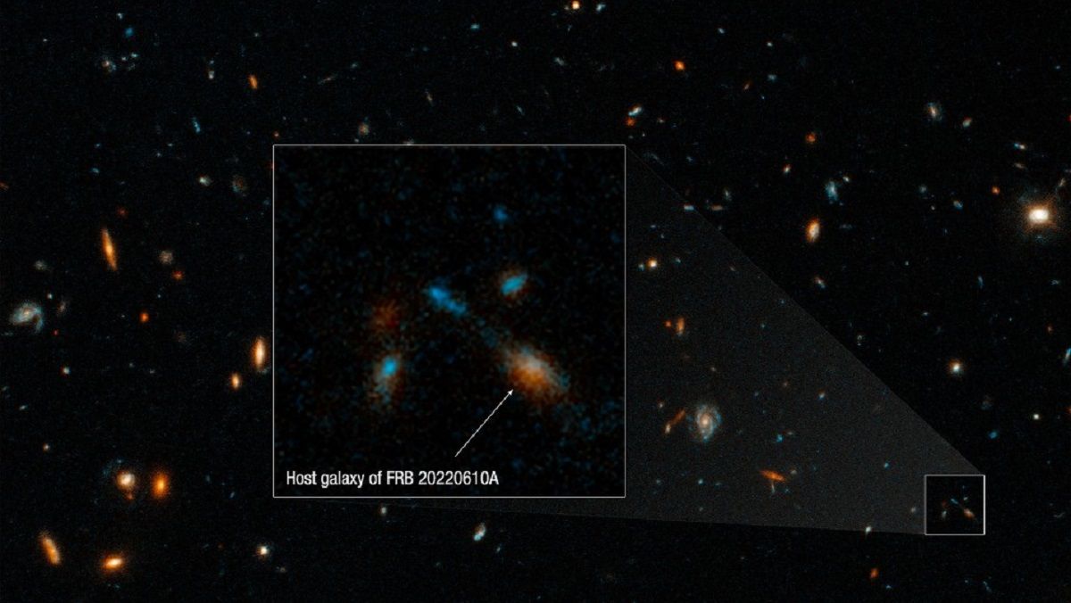 Галактика в которой Hubble зафиксировал радиоизлучение