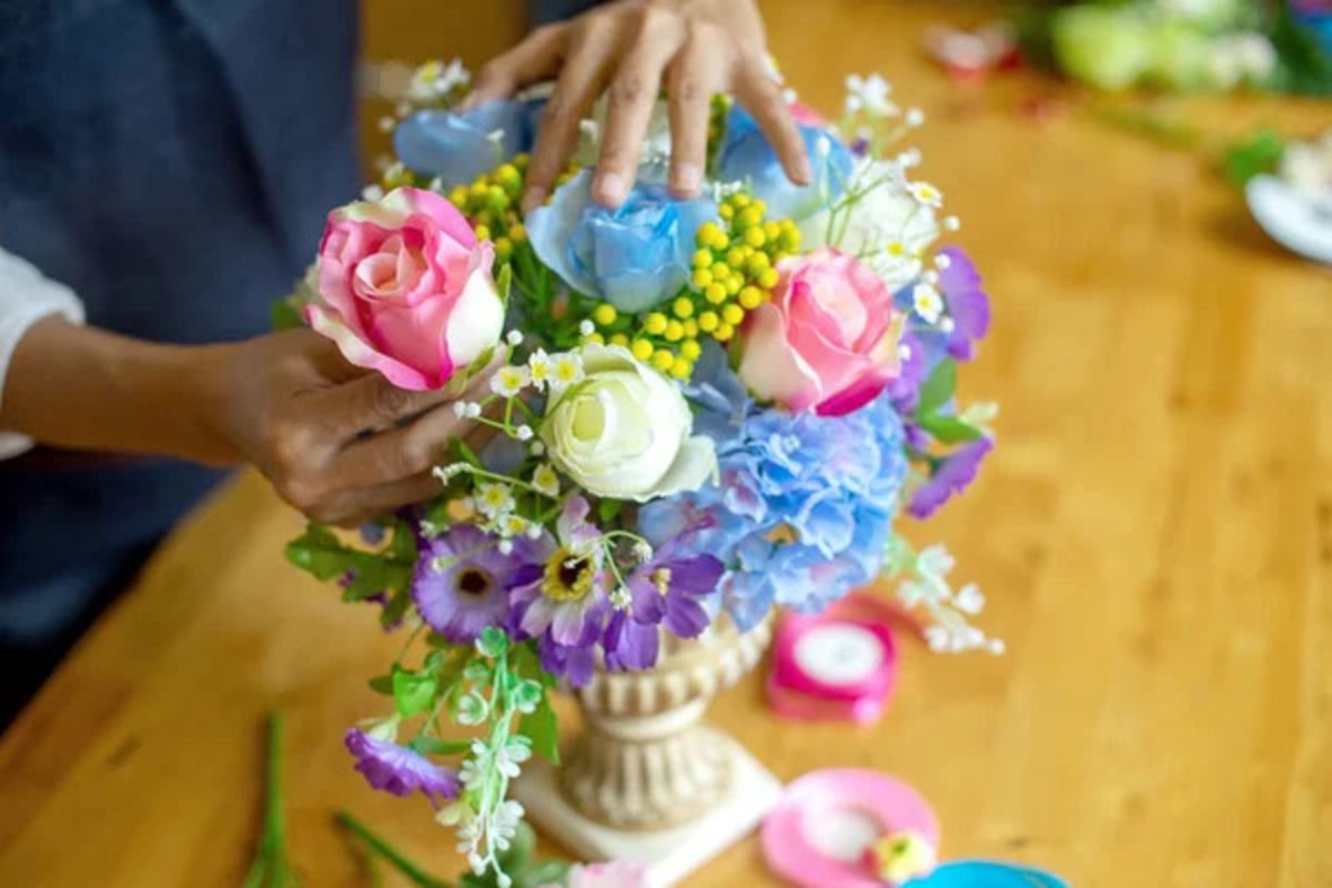 Цвета на украинском - как правильно называть аллий, янтарный, базиличный, оранжевый Цвета на украинском - как правильно называть аллий, янтарный, базиличный, оранжевый