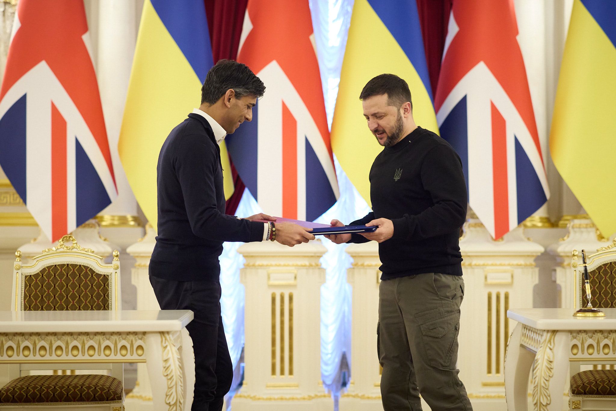 Великобритания предоставит Украине помощь на 2,5 миллиарда фунтов