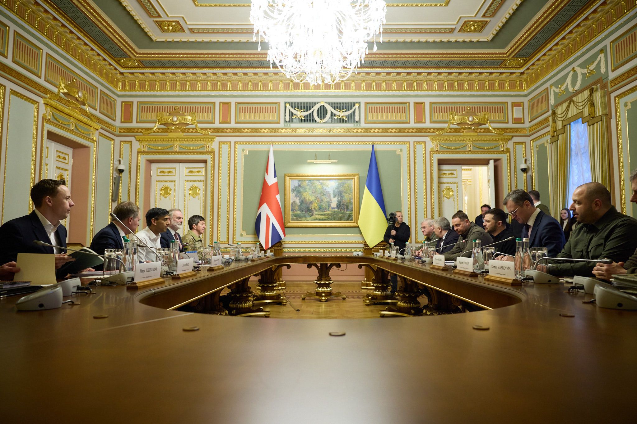 Щонайменше три типи дронів: Умєров уточнив, які БпЛА отримає Україна від Британії - 24 Канал Щонайменше три типи дронів: Умєров уточнив, які БпЛА отримає Україна від Британії - 24 Канал