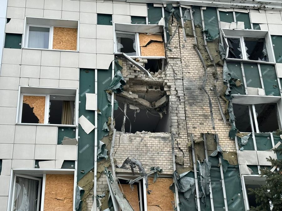 Майже всі будинки постраждали, – журналістка про масштаби руйнувань Херсона від обстрілів