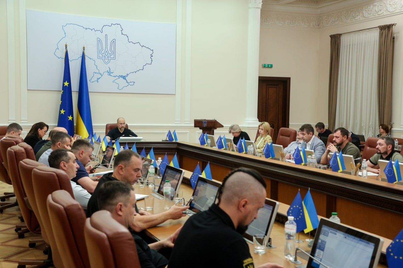 Уряд забезпечив незмінність тарифів для населення на тепло, газ і електрику. Уряд забезпечив незмінність тарифів для населення на тепло, газ і електрику.