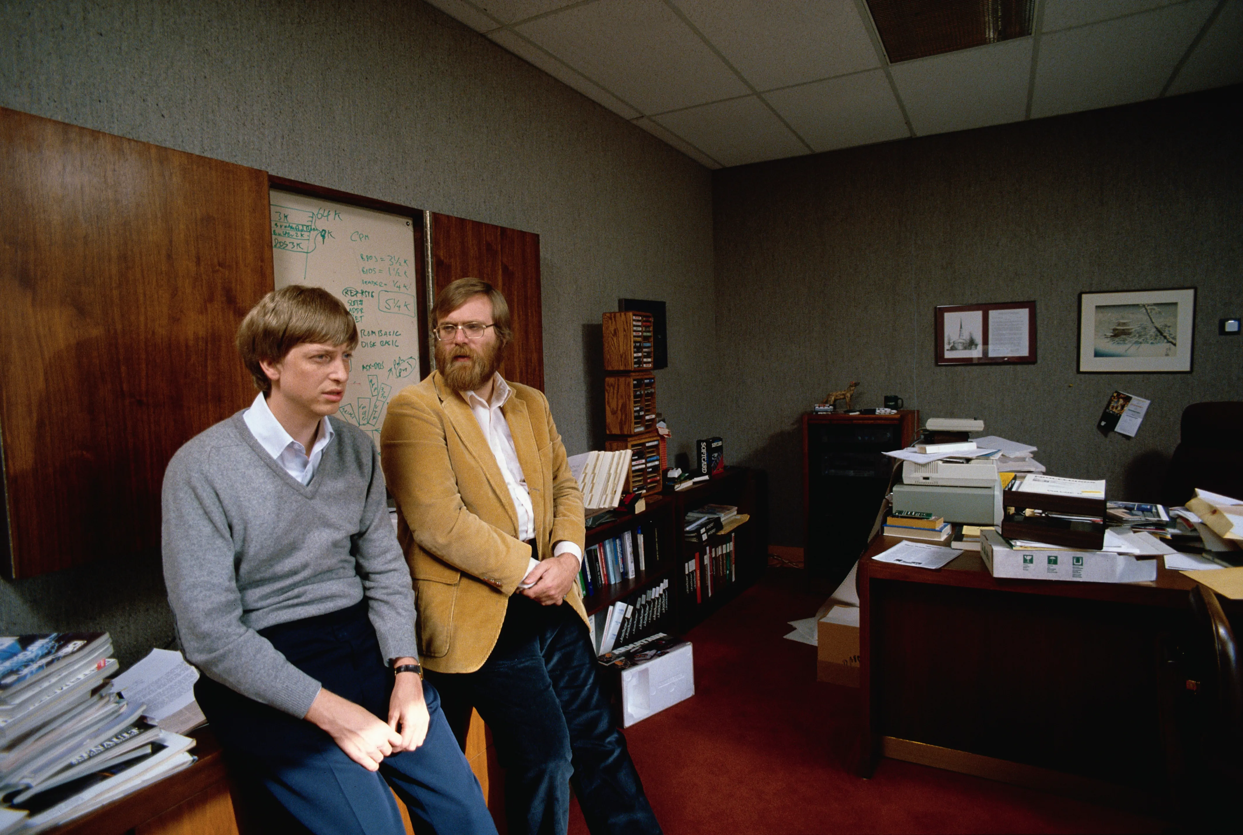Співзасновники Microsoft Білл Гейтс та Пол Аллен у кабінеті де вони працювали у 1984 році