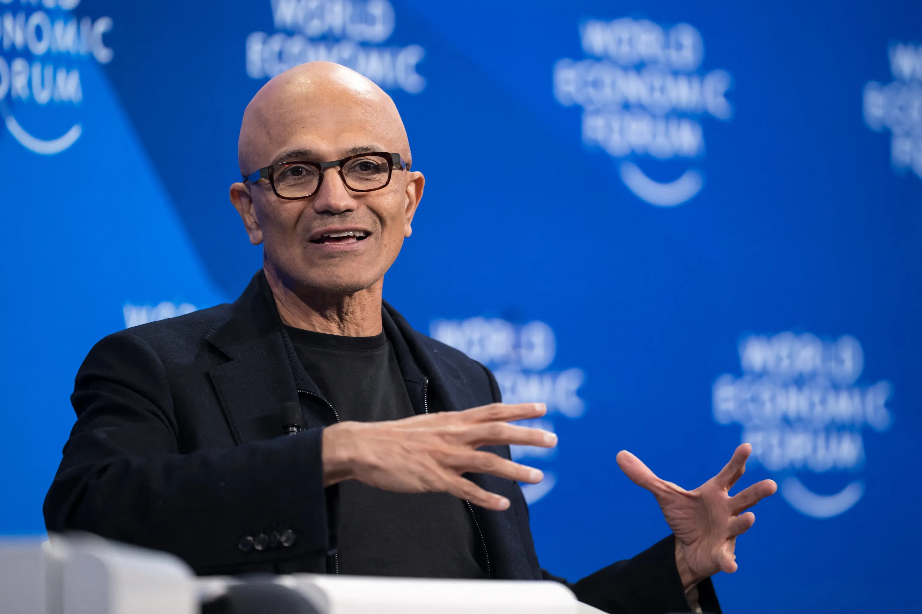 Сатья Наделла – CEO Microsoft на економічного форуму в Давосі 16 грудня 2024 року Сатья Наделла – CEO Microsoft на економічного форуму в Давосі 16 грудня 2024 року