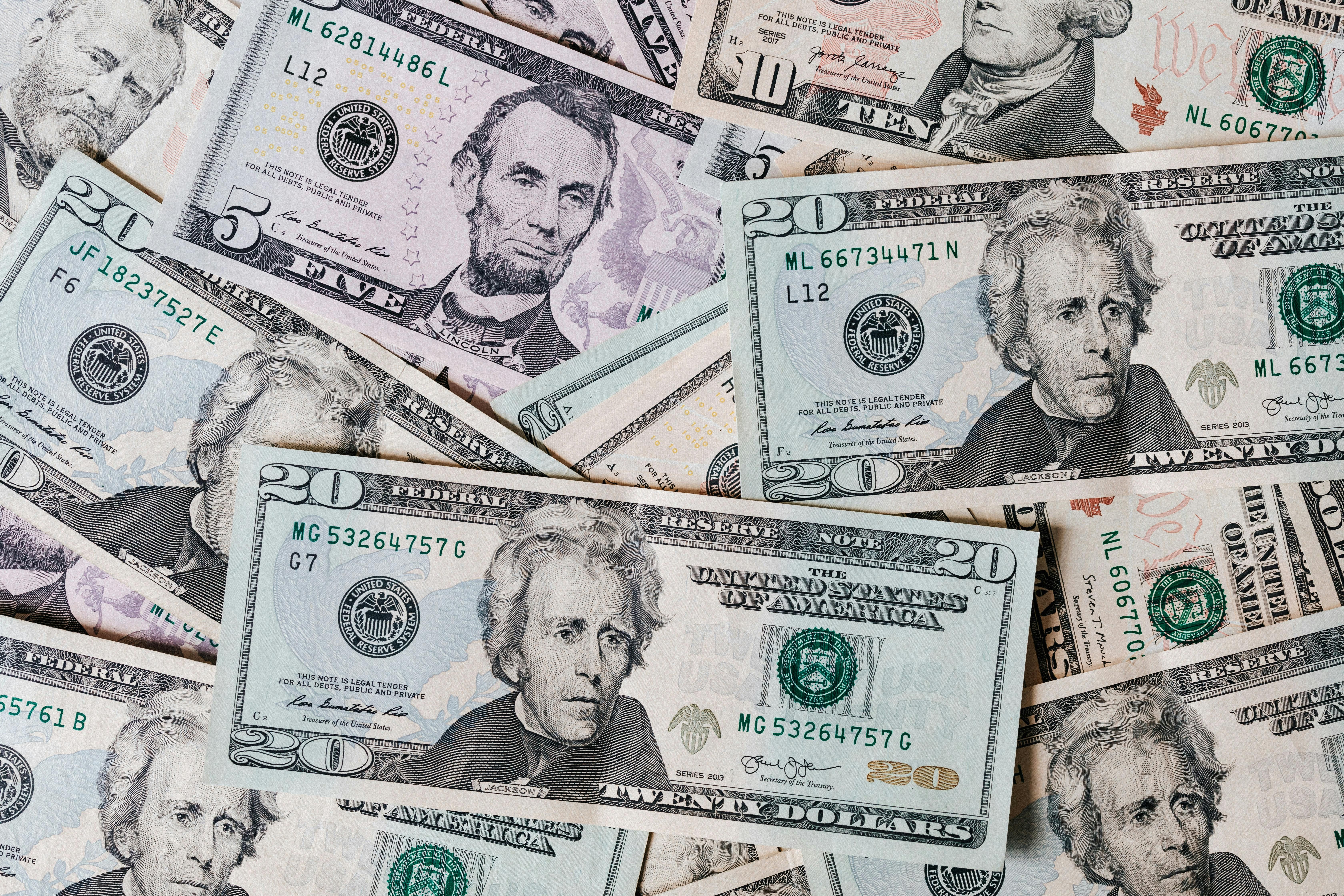 Насколько подешевел доллар в последнее время – курс в обменниках 17 января