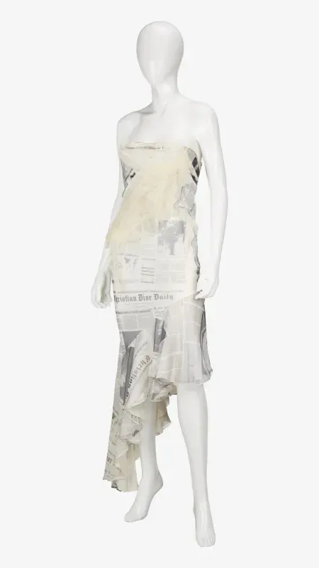 Платье Керри Брэдшоу, ставшее вторым экспонатом из сериала / Фото с сайта Julien's Auctions