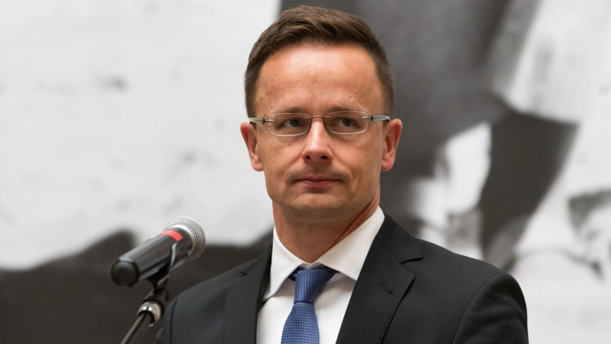 Голова МЗС Угорщини отримав лист з погрозами українською мовою