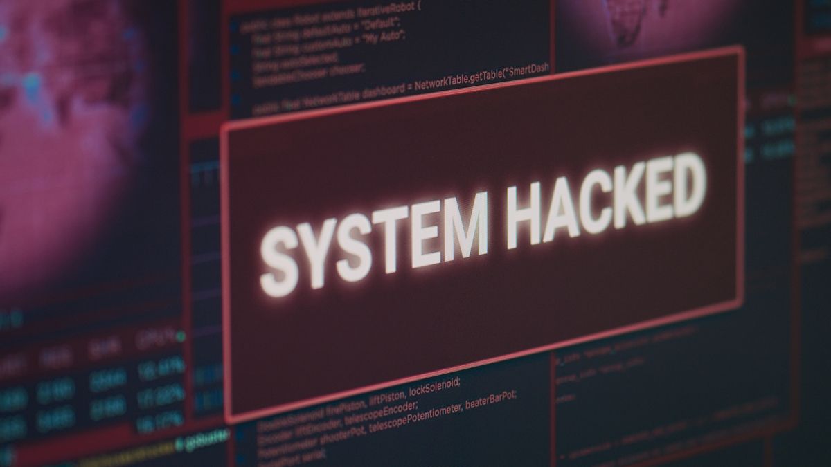 Прокуратуру, которая ведет дело Дональда Трампа, атаковали хакеры Прокуратуру, которая ведет дело Дональда Трампа, атаковали хакеры