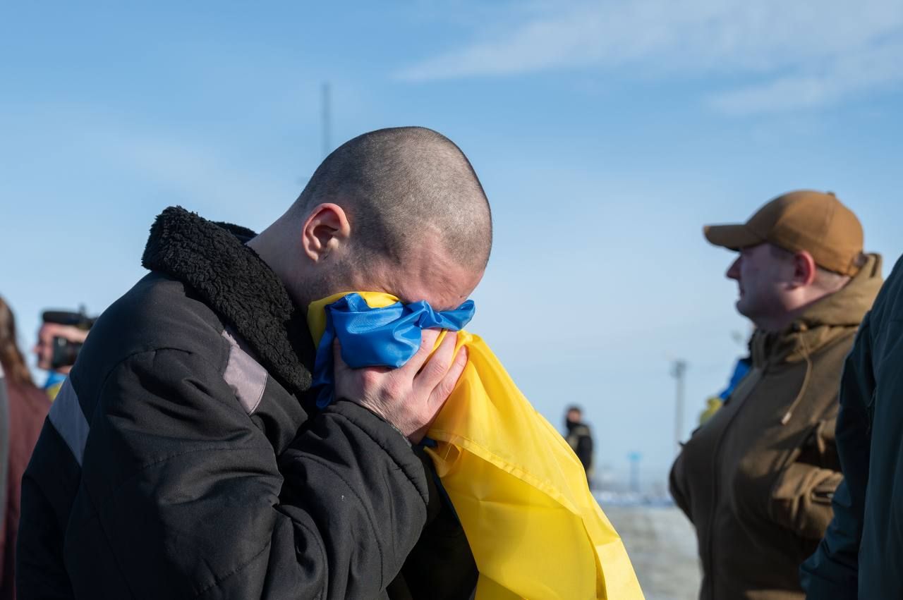 Україна провела масштабний обмін полоненими: скільки українців повернулися додому - 24 Канал
