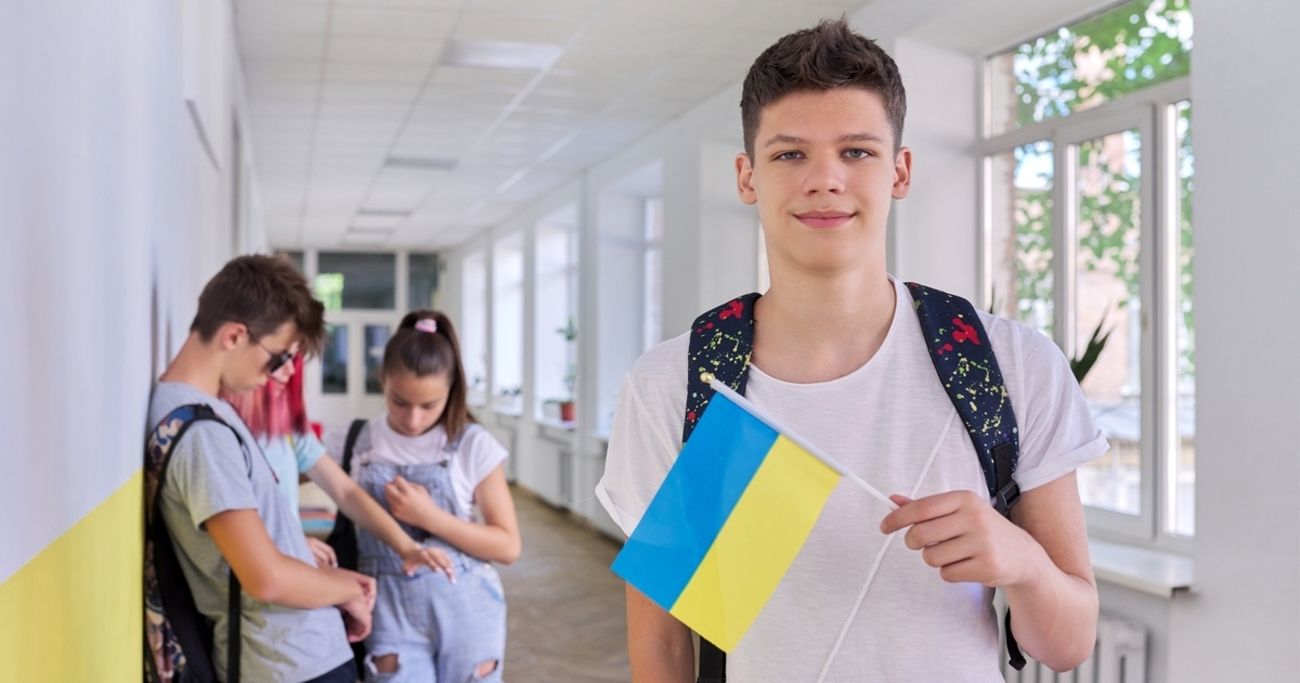 Язык имеет значение - могут ли ученики и учителя говорить по-русски в школе