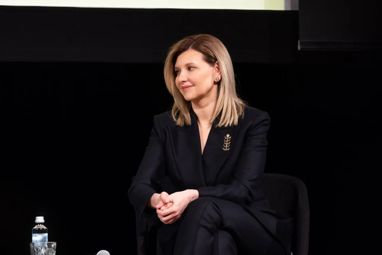 Олена Зеленська в образі від українських брендів / Фото з телеграм-каналу Олени Зеленської Олена Зеленська в образі від українських брендів / Фото з телеграм-каналу Олени Зеленської