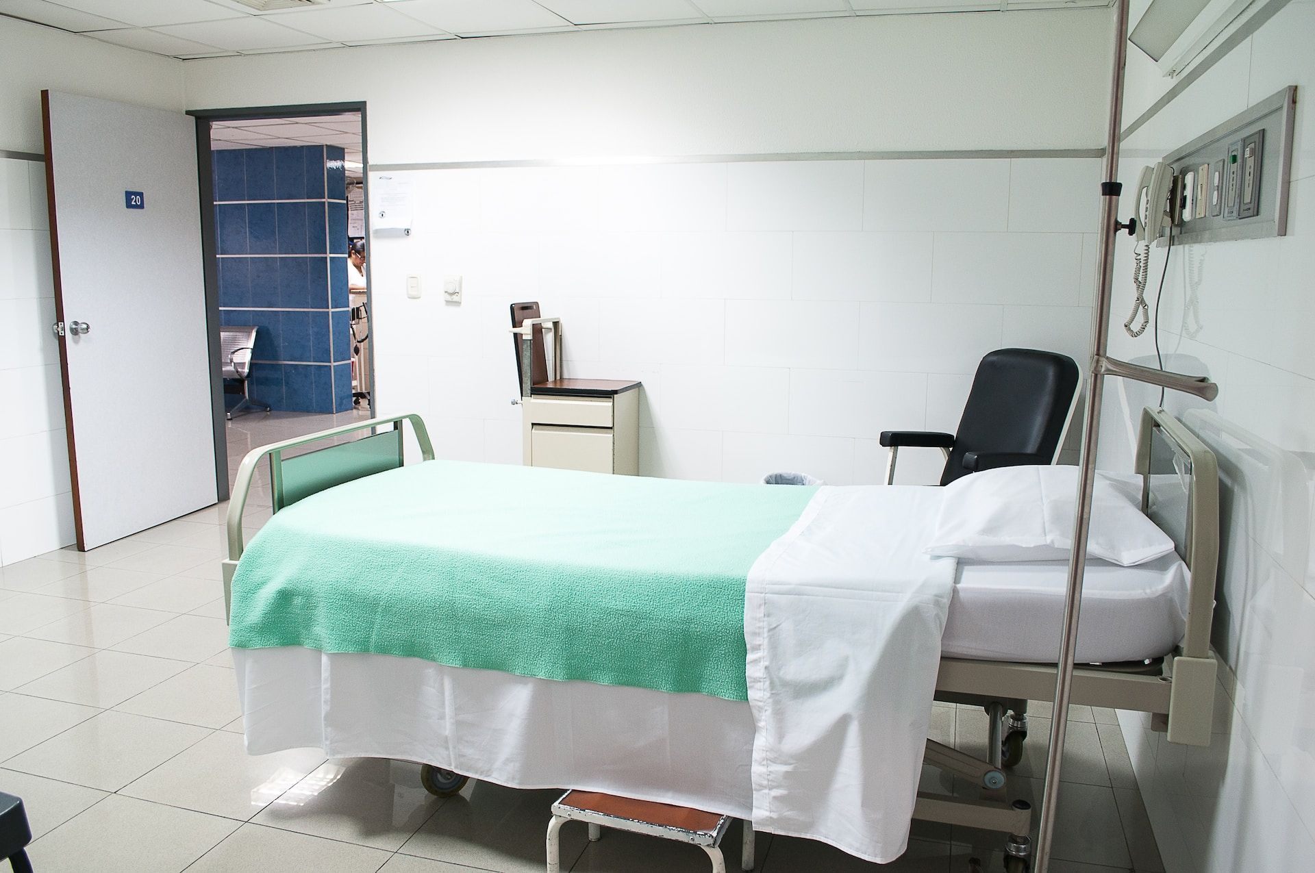 Больницы хотят обязать сообщать ТЦК о стационарном лечении