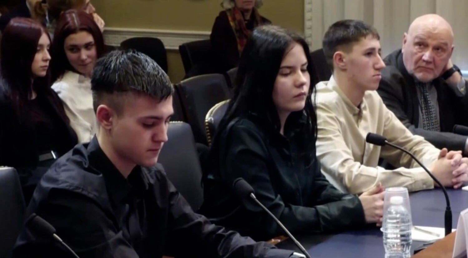 Украинские дети Ксения, Денис и Ростислав рассказали Хельсинкской комиссии о плене