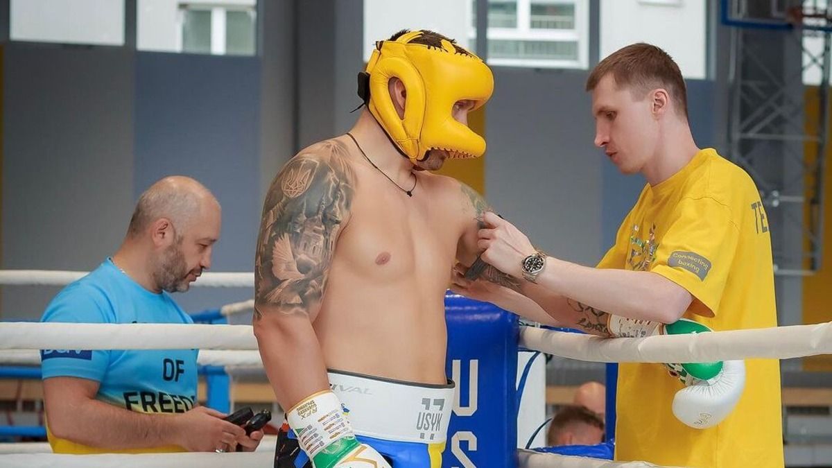 Усик - Ф'юрі перенесено - тренер українця Лапін висміяв Циганського короля