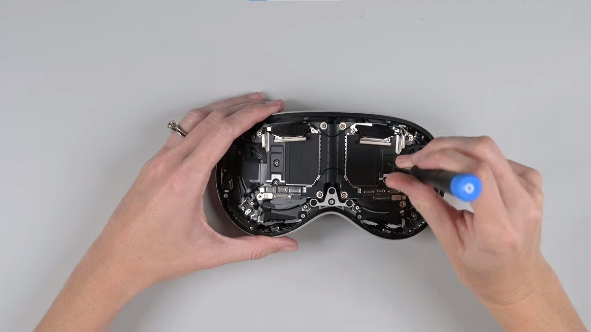 Разборка Apple Vision Pro Разборка Apple Vision Pro