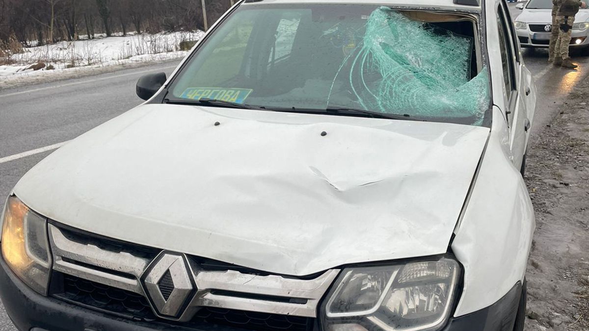 На Закарпатті автівка прикордонників збила чоловіка - як коментують у ДПСУ На Закарпатті автівка прикордонників збила чоловіка - як коментують у ДПСУ
