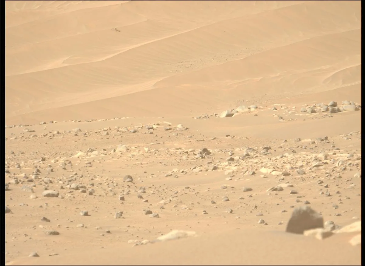 Ingenuity среди марсианских песков