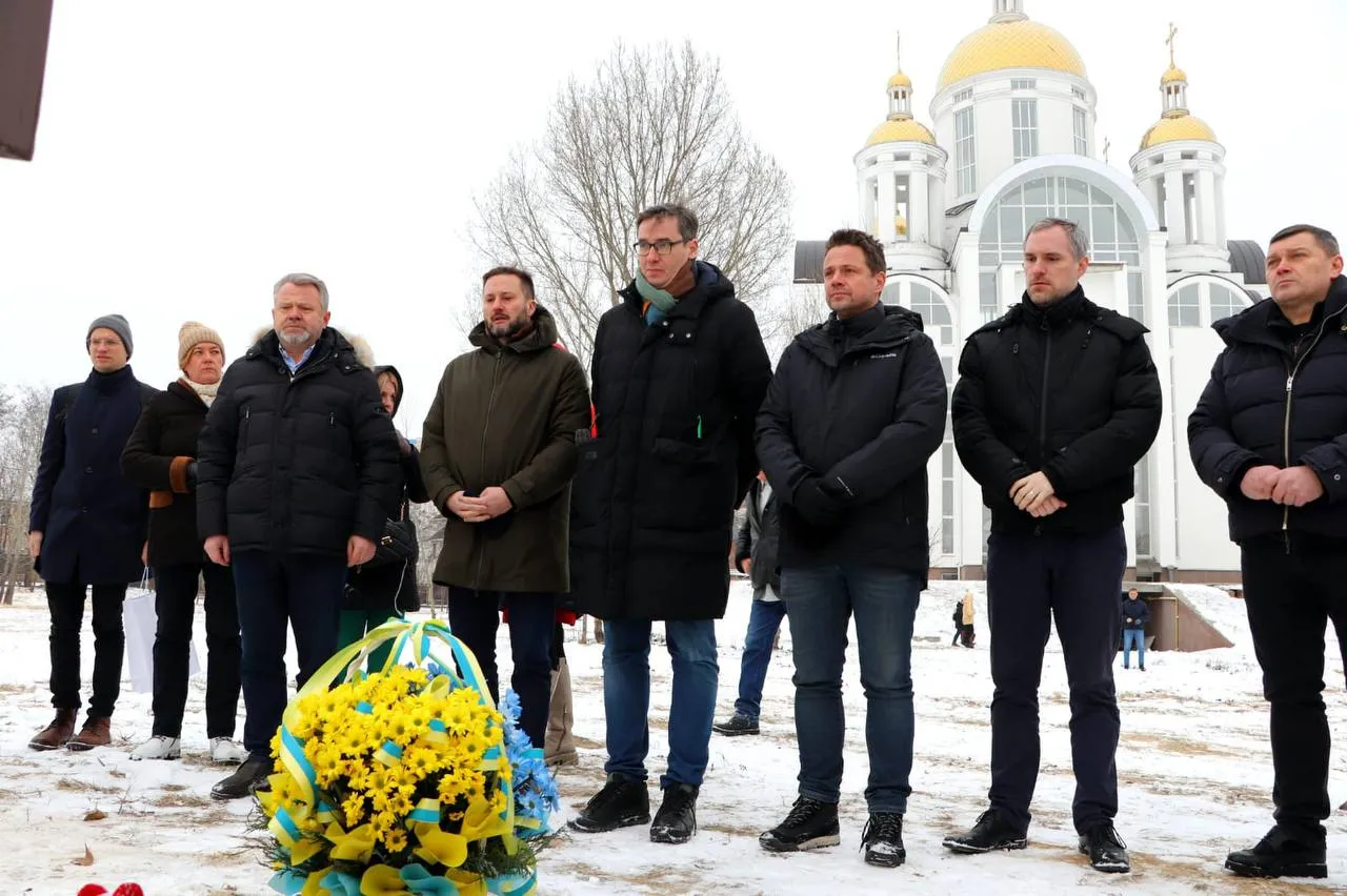 мери країн Вишеградської Четвірки в Бучі мери країн Вишеградської Четвірки в Бучі