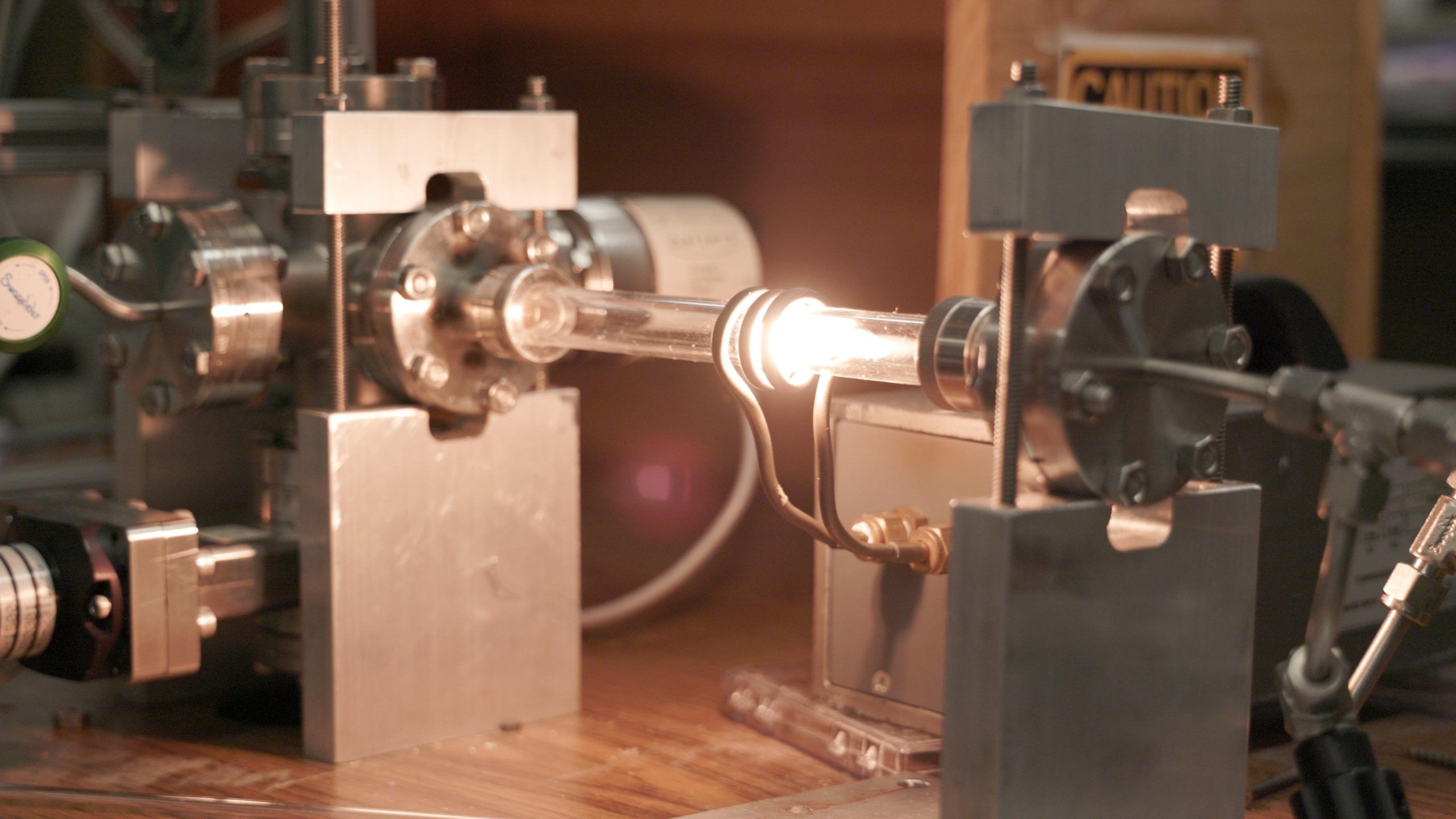 Запатентована індукційна піч для виробництва графену на карбіді кремнію Запатентована індукційна піч для виробництва графену на карбіді кремнію