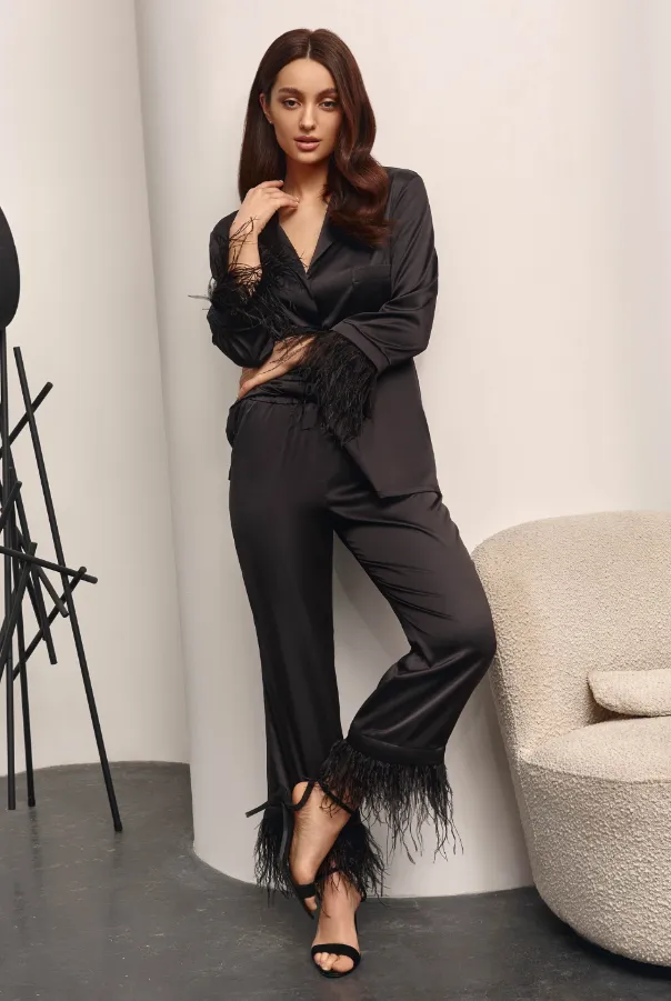 Базовий костюм з пір'ячком Базовий костюм з пір'ячком