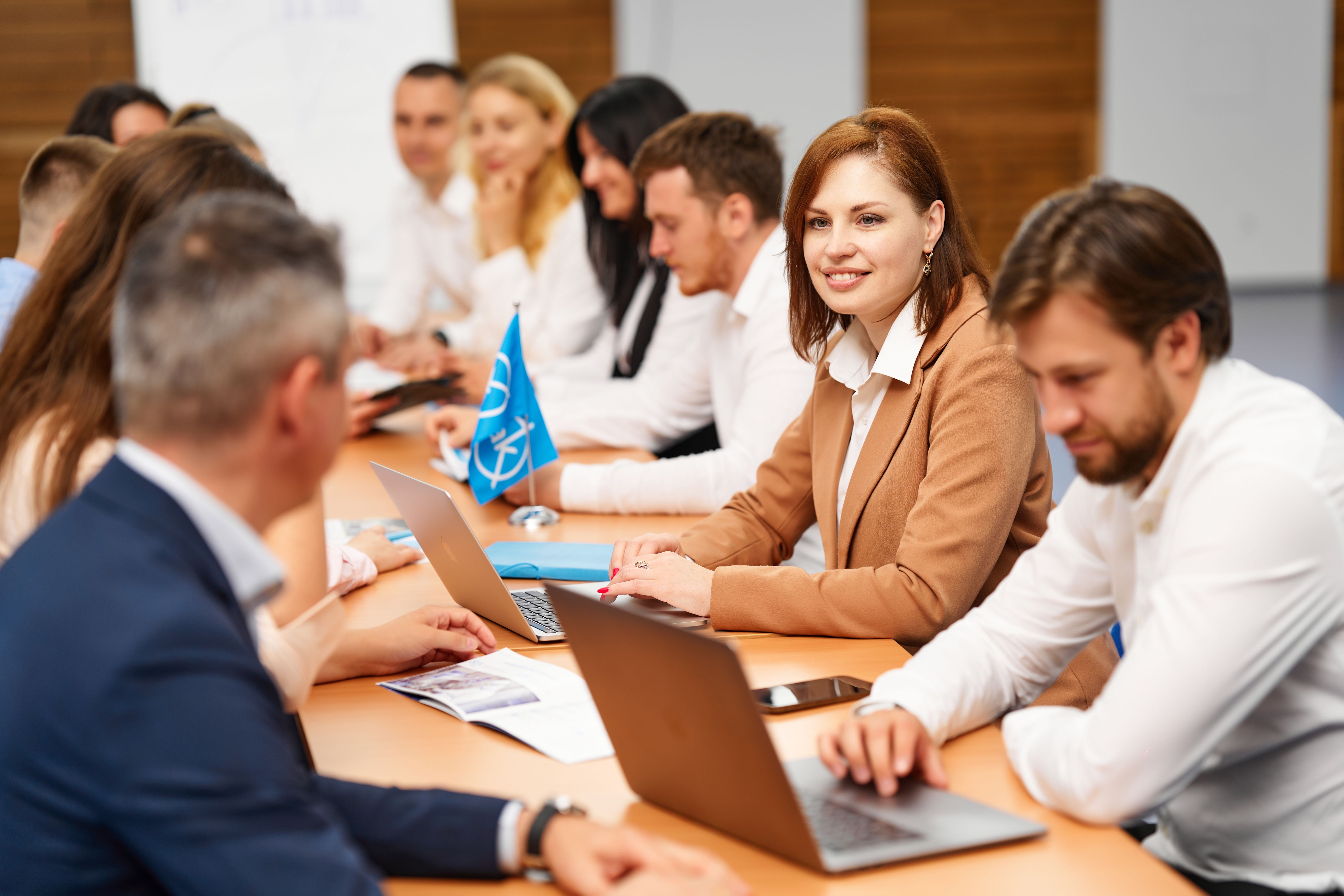 "Фармак" проводит специальные встречи, которые помогают коллективу подготовиться к встрече с коллегой-ветераном "Фармак" проводит специальные встречи, которые помогают коллективу подготовиться к встрече с коллегой-ветераном