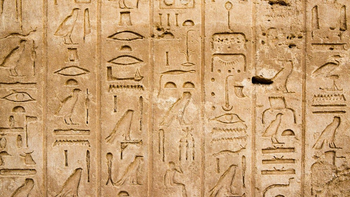 Як і коли з'явилися єгипетські ієрогліфи та клинопис древньої Месопотамії