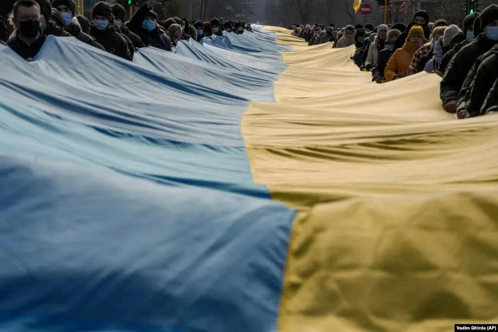 Сине-желтый флаг в Соверодонецке