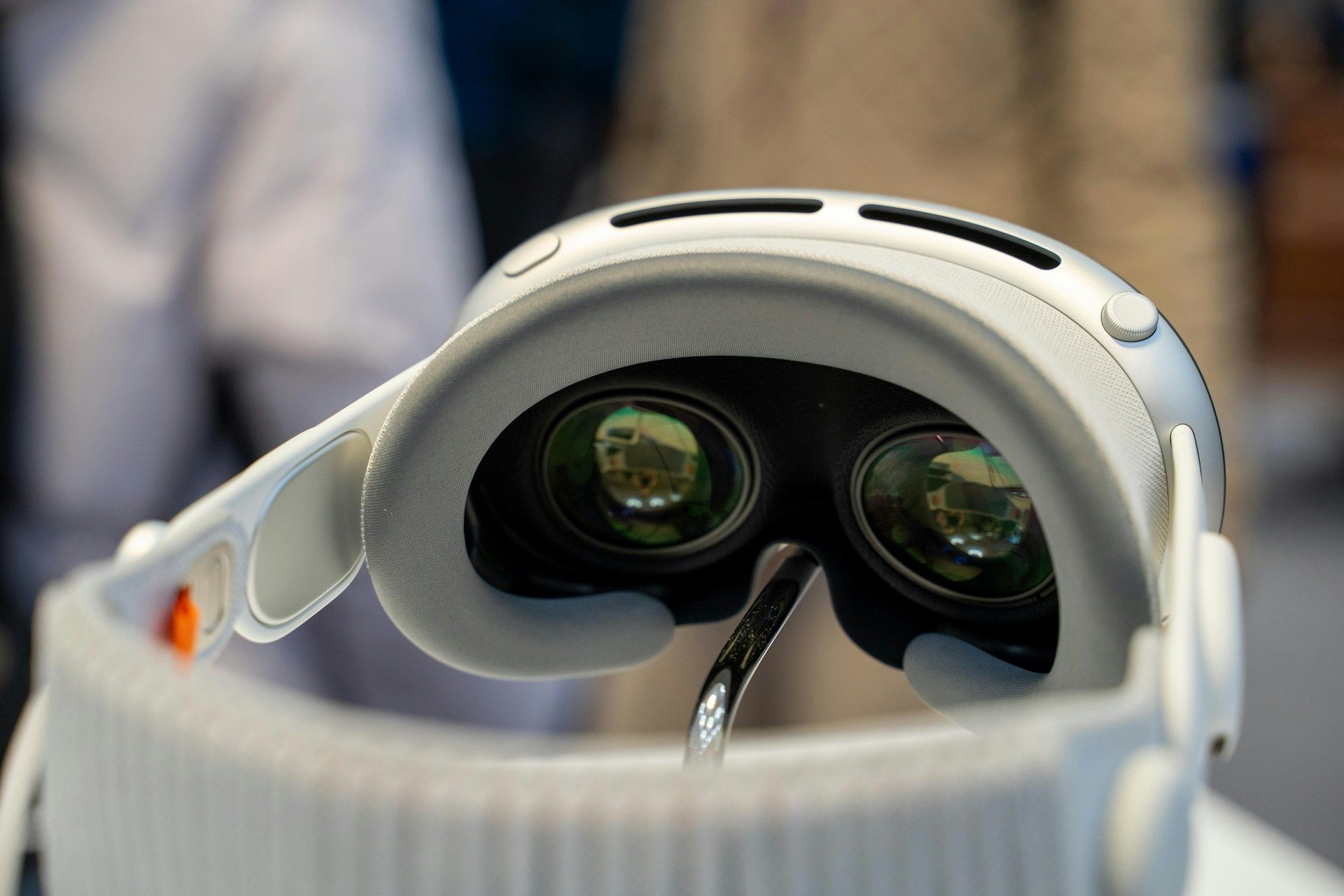 Vision Pro начали массово возвращать - пользователи не довольны гаджетом - Техно Vision Pro начали массово возвращать - пользователи не довольны гаджетом - Техно