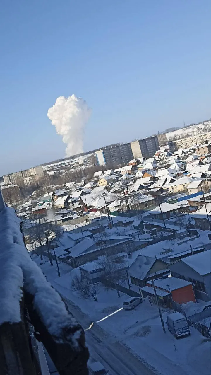 В Алтае 15 февраля видели столб дыма
