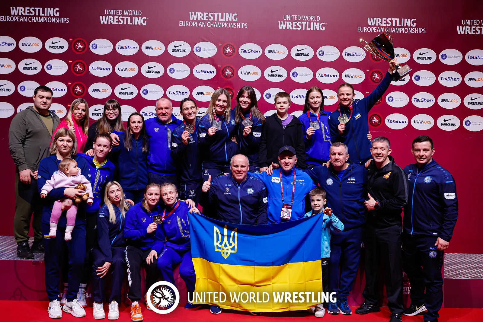 Сборная Украины выиграла командный зачет на Евро-2024 по борьбе Сборная Украины выиграла командный зачет на Евро-2024 по борьбе