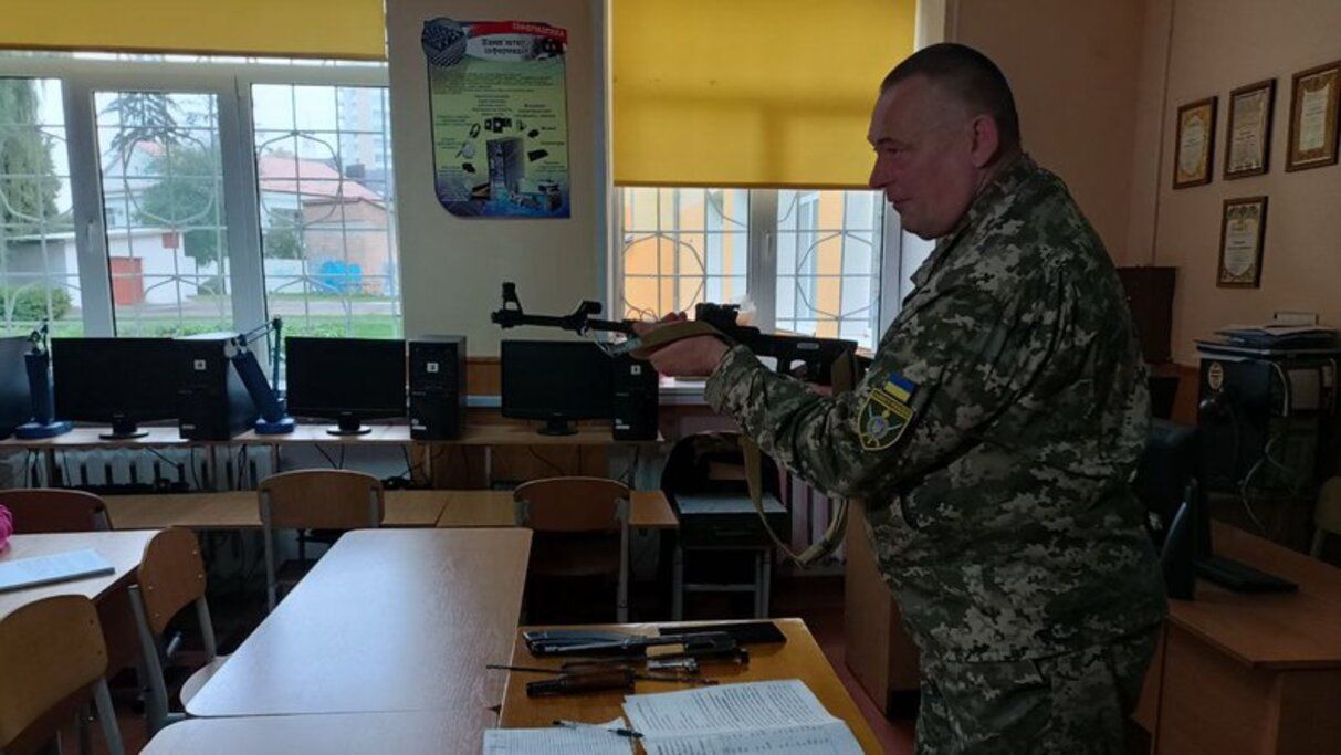 Захист України - МОН планує кардинальні зміни цього предмета Захист України - МОН планує кардинальні зміни цього предмета