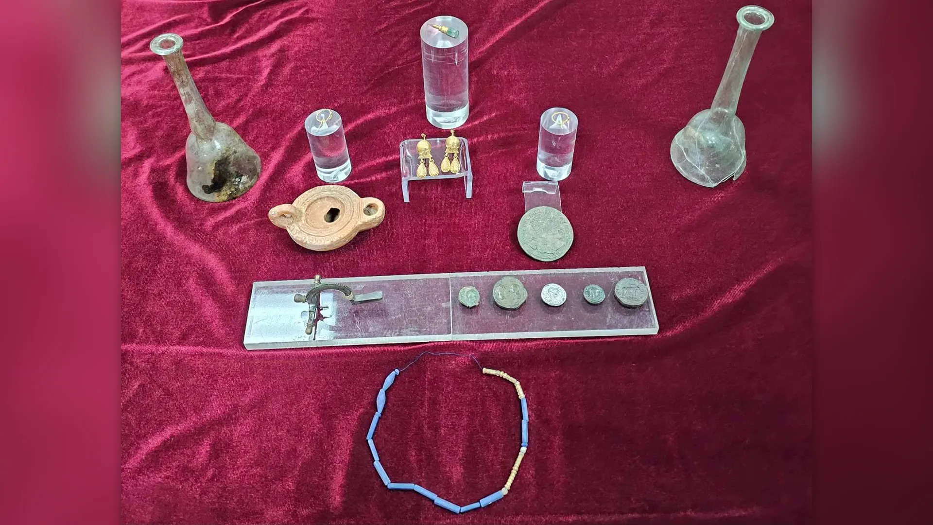 Колекція знахідок з римських могил