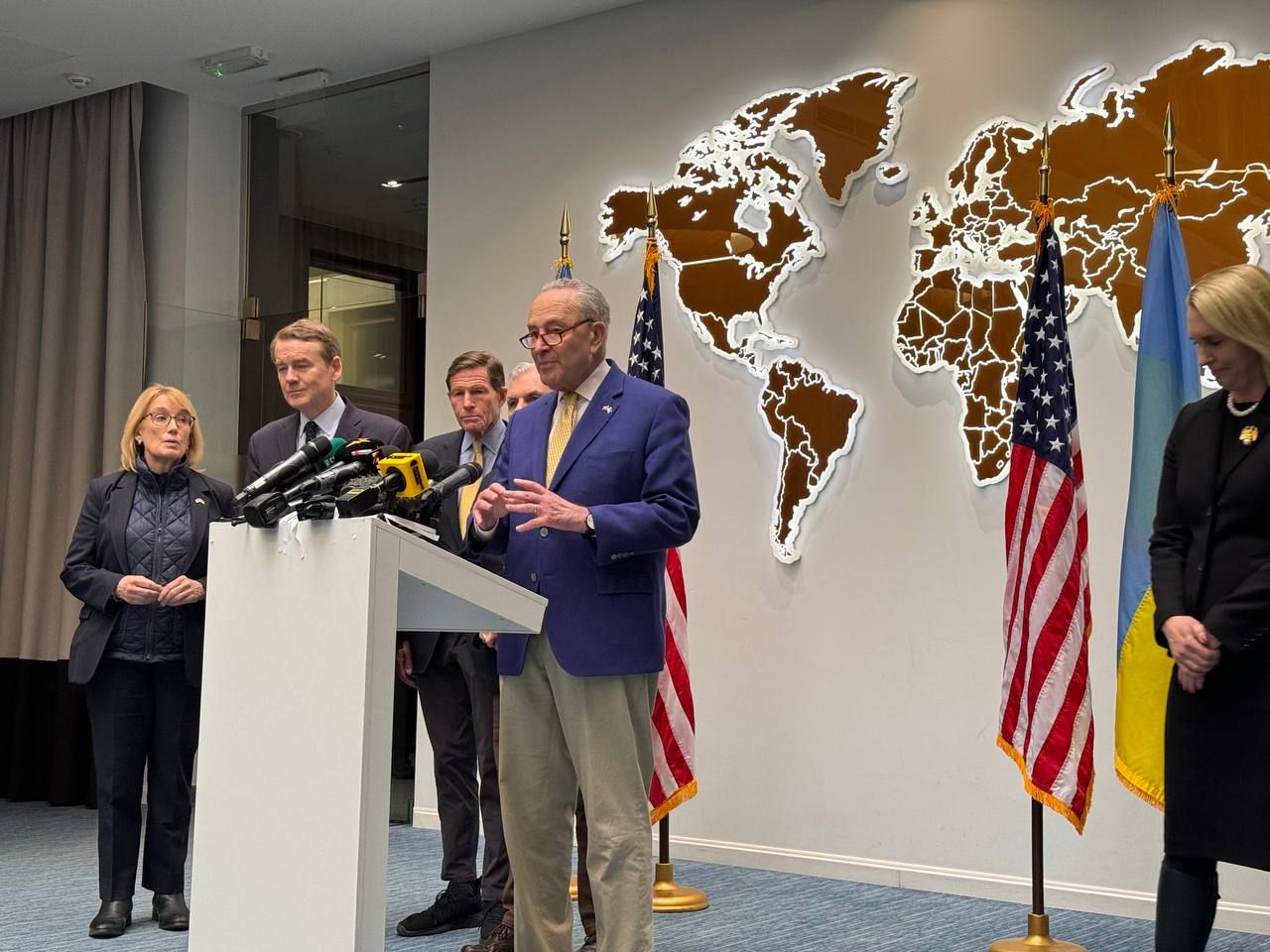 Що сказав Чак Шумер під час візиту в Україну Що сказав Чак Шумер під час візиту в Україну