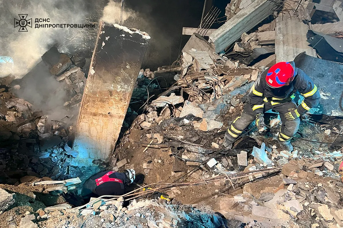 В Днепре завершили спасательные работы в многоэтажке В Днепре завершили спасательные работы в многоэтажке