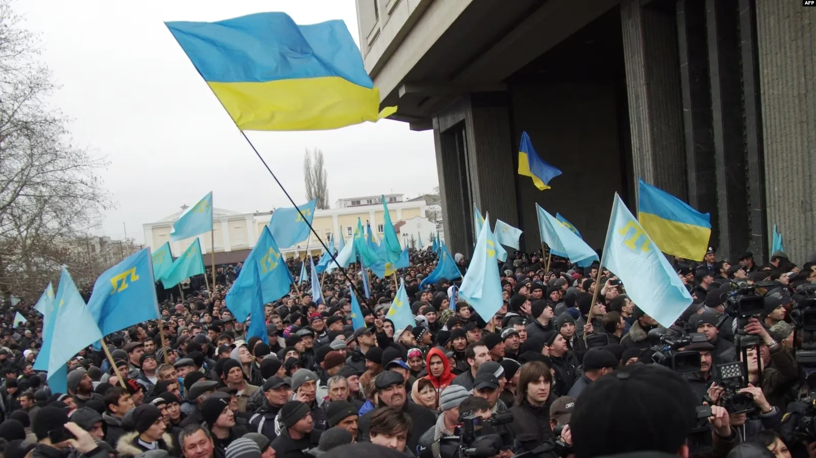 Мітинг біля Верховної Ради Криму