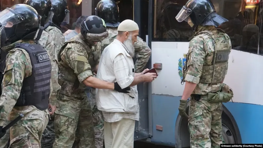 Росіяни переслідують кримських татар