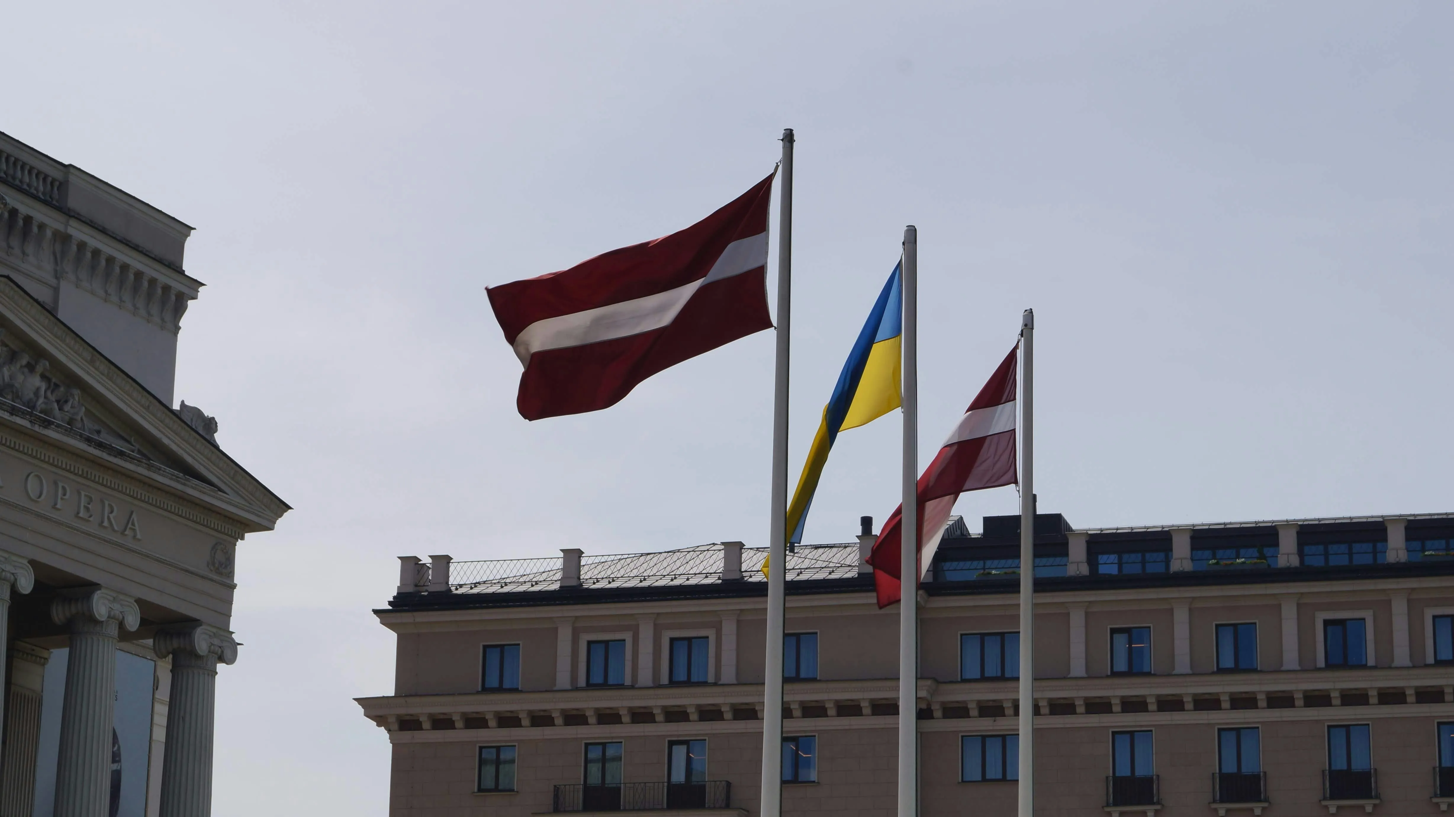 С какими проблемами украинцы сталкиваются в Латвии