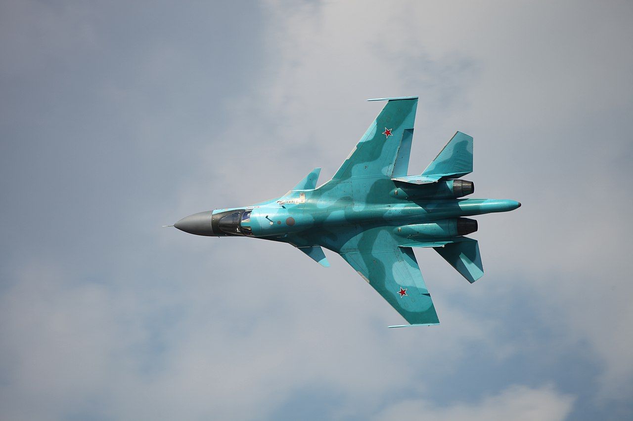 "Минус" второй самолет за день: ВСУ сбили еще один Су-34 - 24 Канал