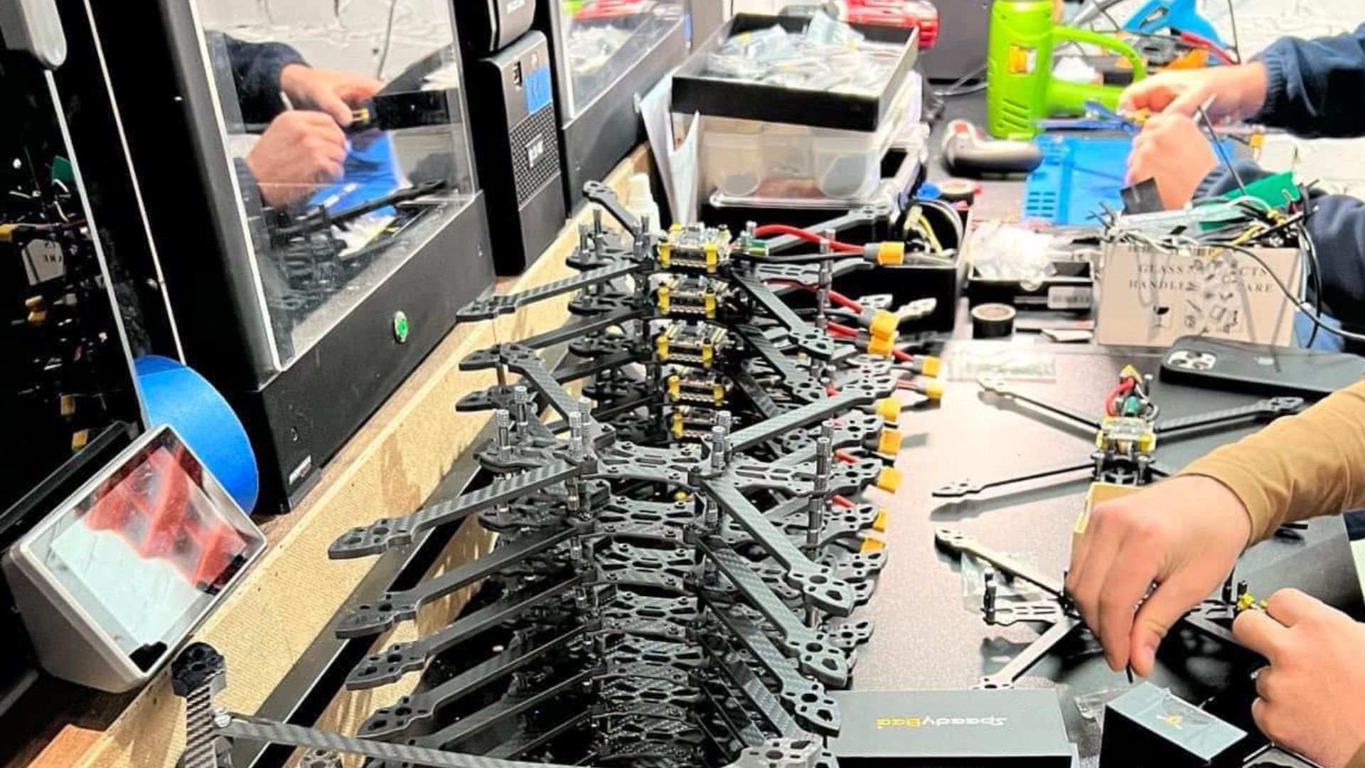 5 причин собирать украинские дроны назвал Юрий Голик - 24 Канал 5 причин собирать украинские дроны назвал Юрий Голик - 24 Канал