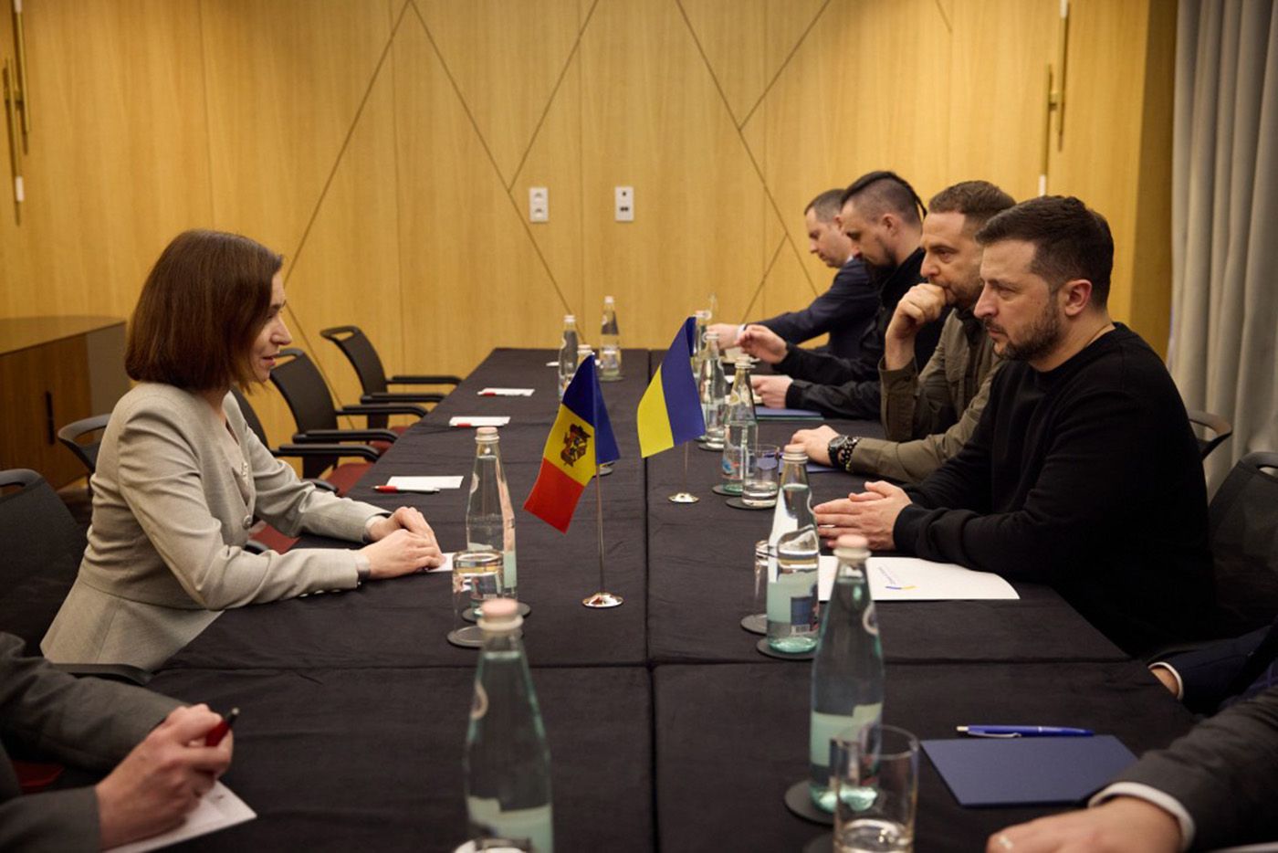 Зеленский встретился с президентом Молдовы на фоне событий в Приднестровье