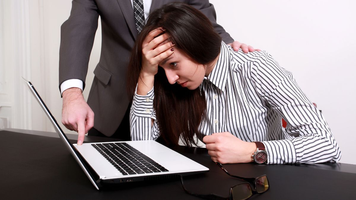 Моббинг на работе Моббинг на работе