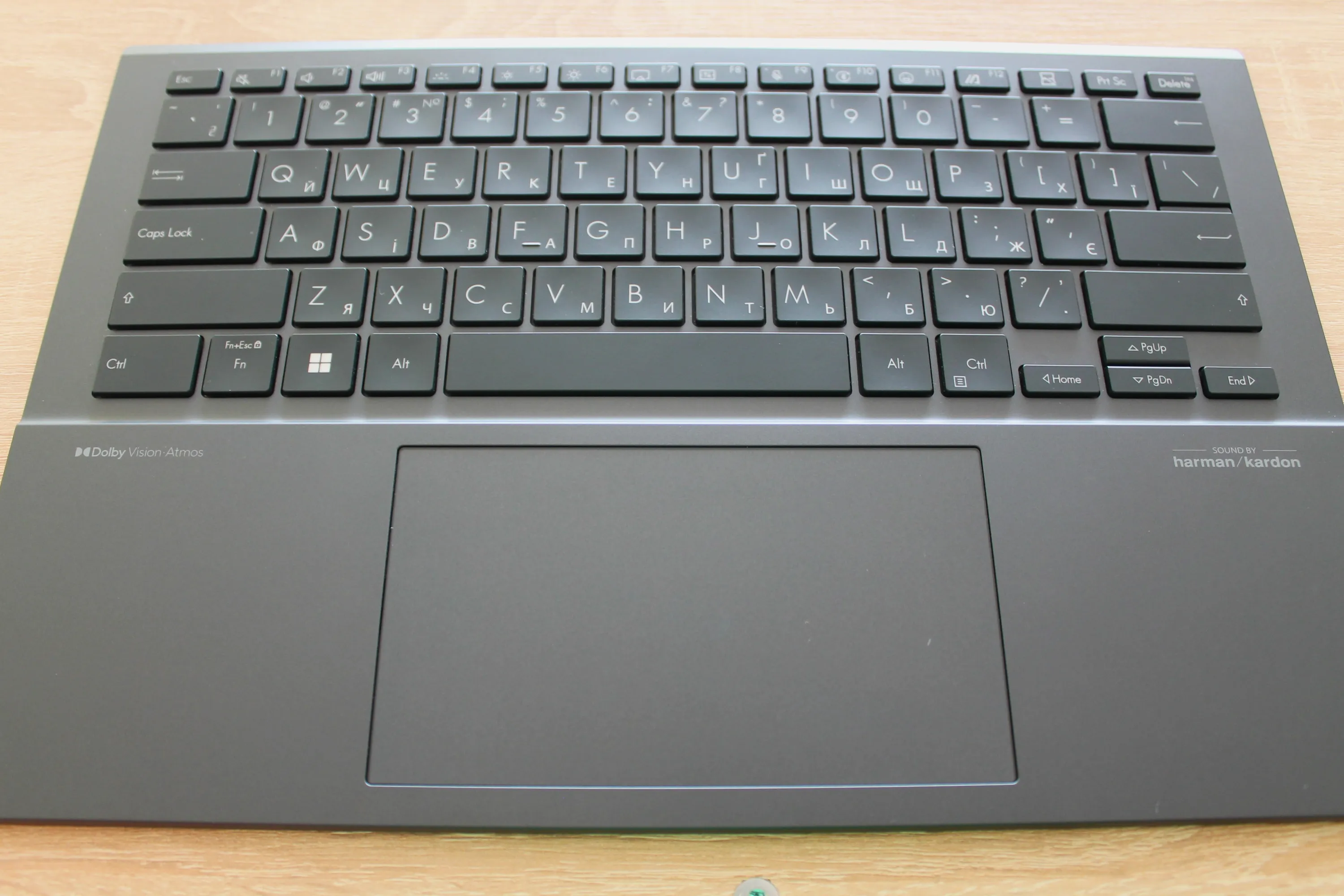 ASUS Zenbook DUO 2024