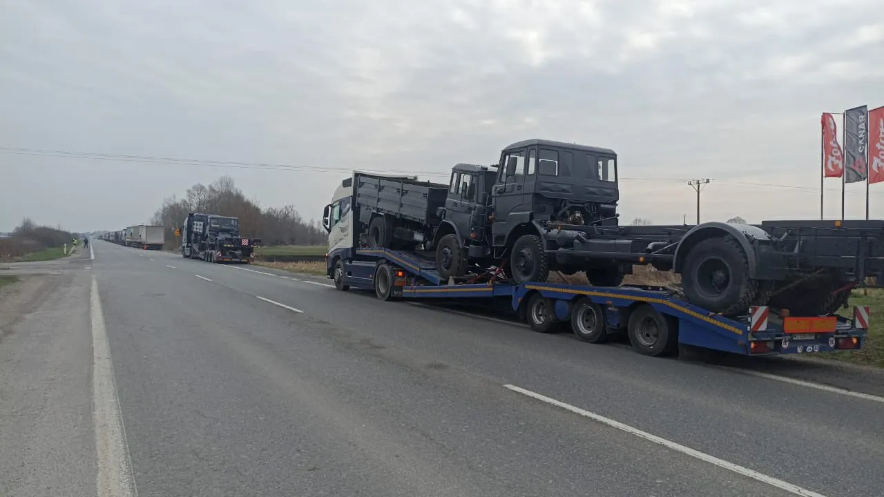 Польські фермери заблокували вантажівки для ЗСУ перед пунктом пропуску Медика – Шегині