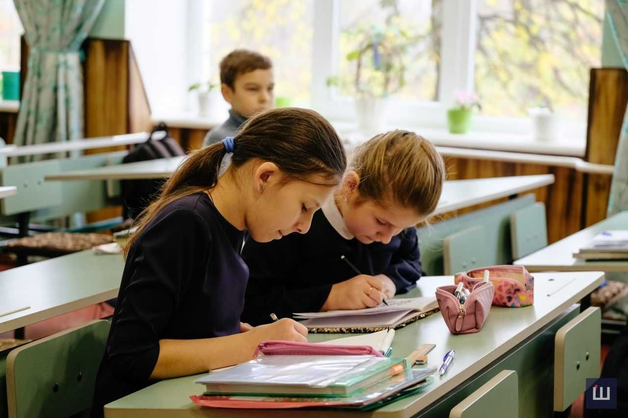 Гроші за оцінки - в одному з українських міст школярі отримуватимуть гроші за високі бали 