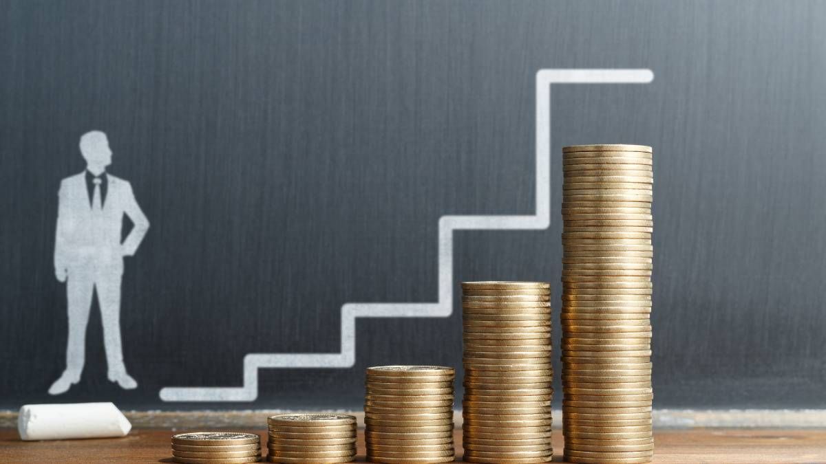 Средняя зарплата в Украине Средняя зарплата в Украине